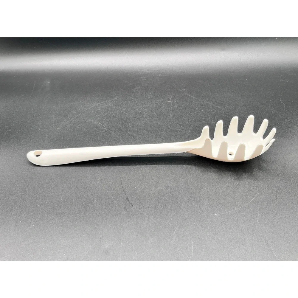 Vtg White Plastic‎ Pasta Spaghetti Server Claw Noodle Fork Made in USA 11.25